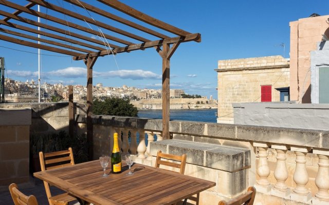Traditional Maltese Townhouse Roof Terrace and Views