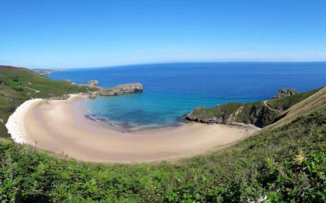 House With 5 Bedrooms in Po de Llanes, With Wonderful sea View, Enclos