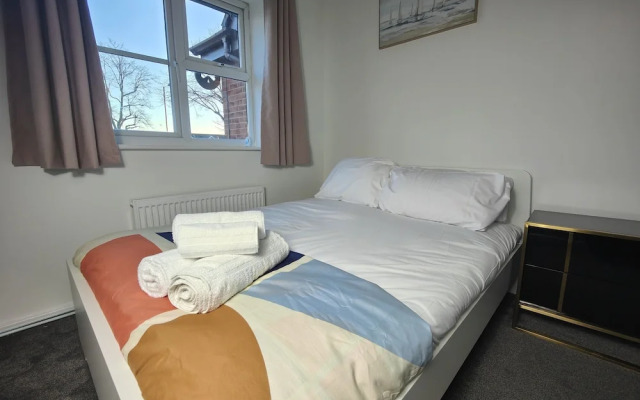 Tyburn Home, Birmingham With Free Parking