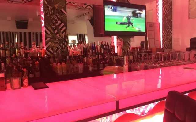 Strand on Ocean by Sunnyside Hotels