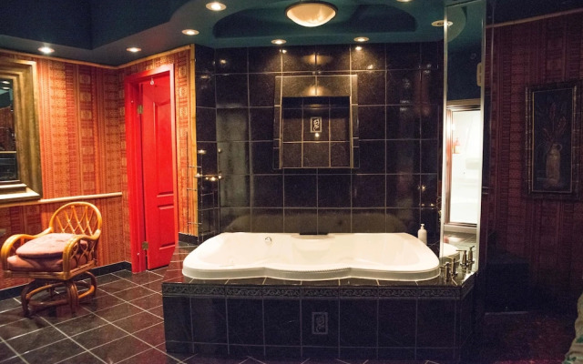 Mariaggi's Theme Suite Hotel & Spa