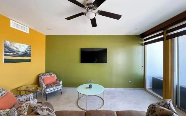 Upscale Ocean View Condo Close to it all Great