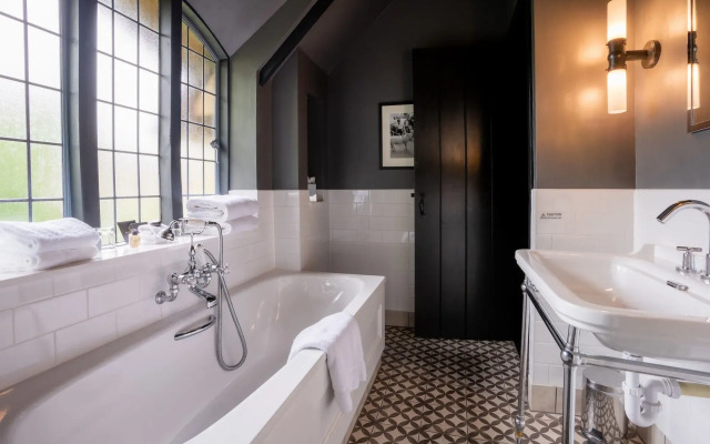 The Lygon Arms - an Iconic Luxury Hotel