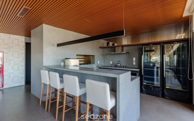 Charming Studio With Pool in POA Grb0917