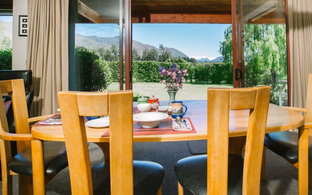 Wanaka Berry Farm and B&B
