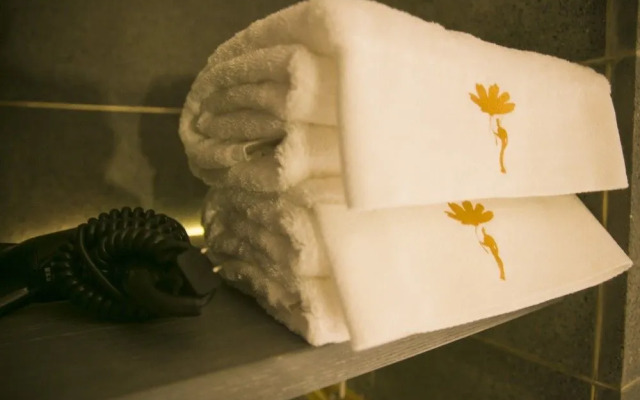 ZuoYouKe Theme Hotel