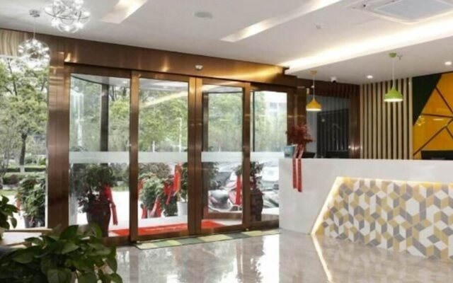 Vatica Hotel Anqing Wuyue Square Bo'ai Hospital - Anqing