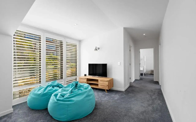 10 The Terrace