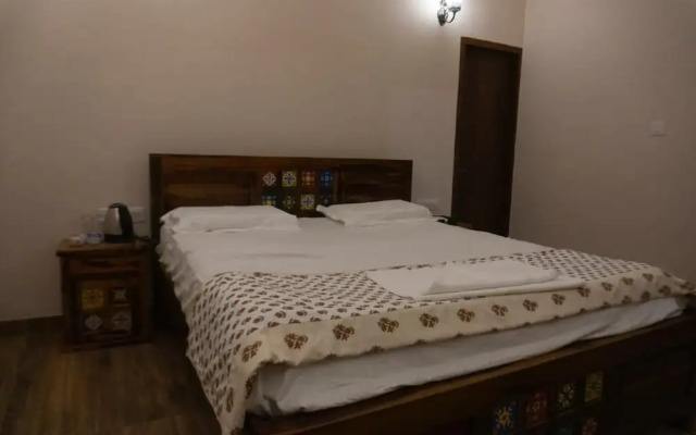 Sultanpur Resorts