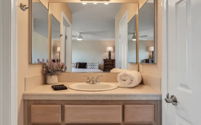 Western Oasis Corral