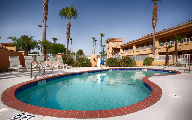 Best Western Inn & Suites Lemoore