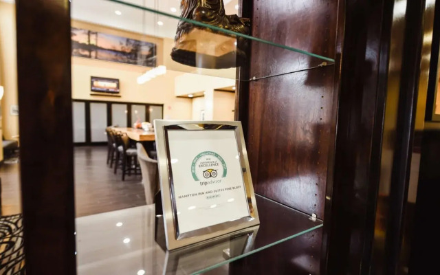 Hampton Inn and Suites Pine Bluff