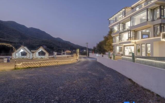 Yunshang Grassland · Anji Two-bedroom Design Light Luxury Holiday Beauty