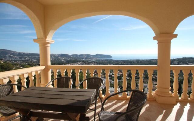 Mimo - sea view villa with private pool in Moraira-Teulada