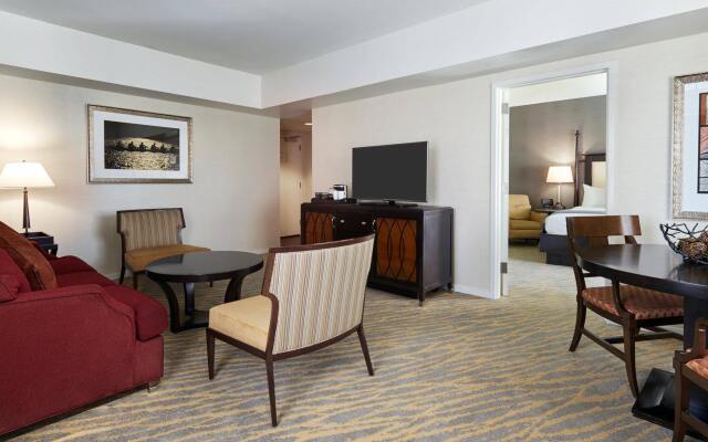 The Inn at Penn, A Hilton Hotel