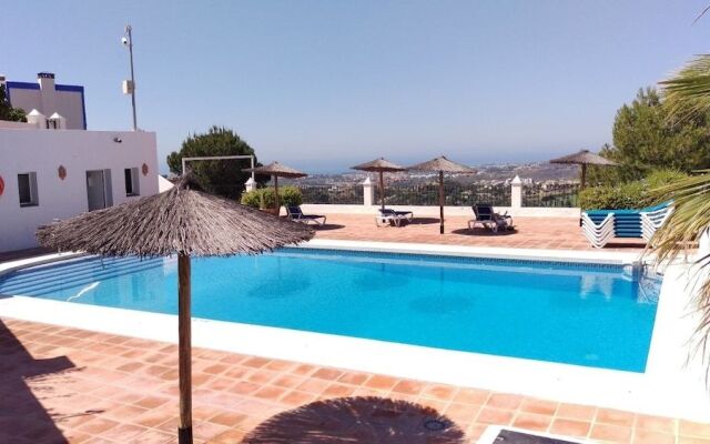 Spacious Family Benahavis Retreat