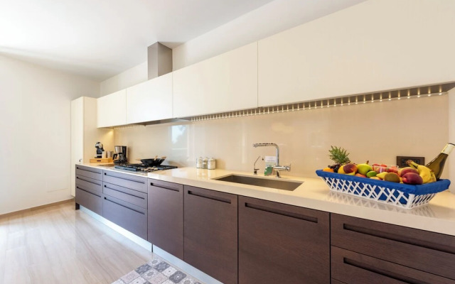 Life & View Luxury Apartment