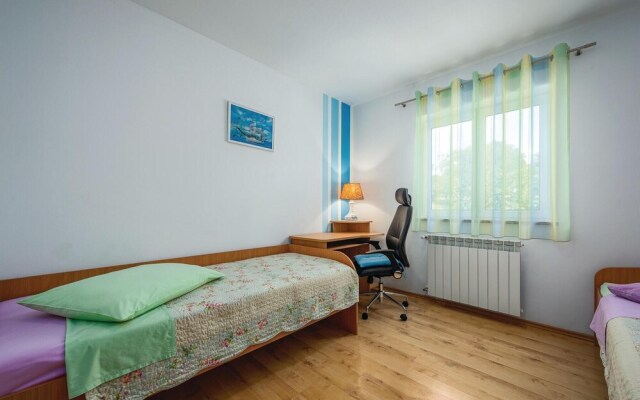 Stunning Home in Vinez With Wifi and 3 Bedrooms