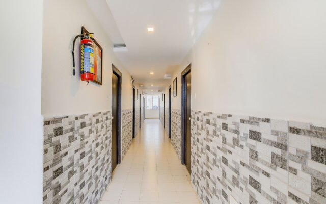 FabHotel Leela Grand Inn