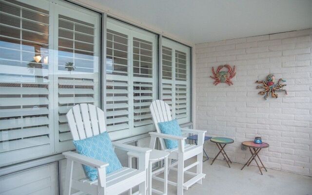 Pearl Marlin 205 by RedAwning