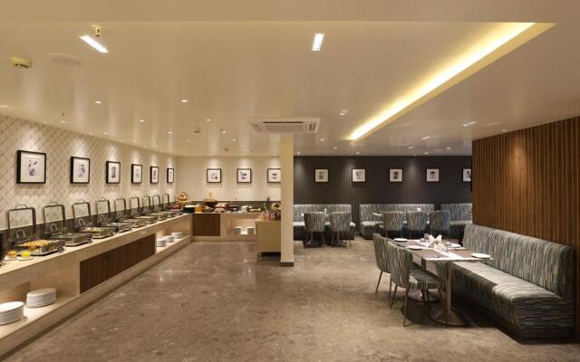 Peninsula Suites