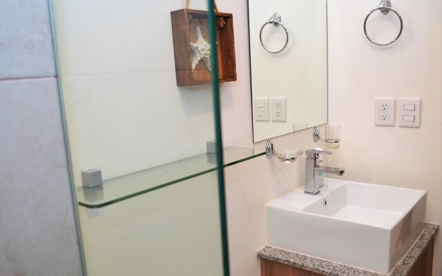 Condo Niza 266 by MDR