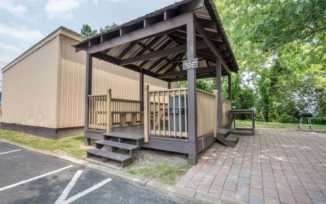 Best Western Plus Bridgeport Inn