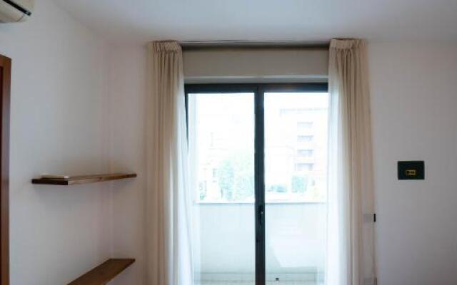 V12 Apartments - Tadini 14