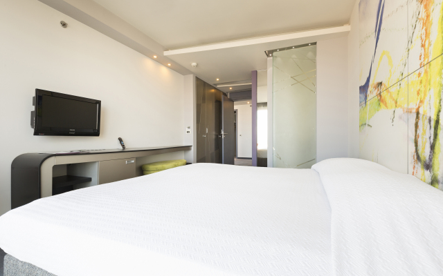 Golden Tulip Zira Belgrade