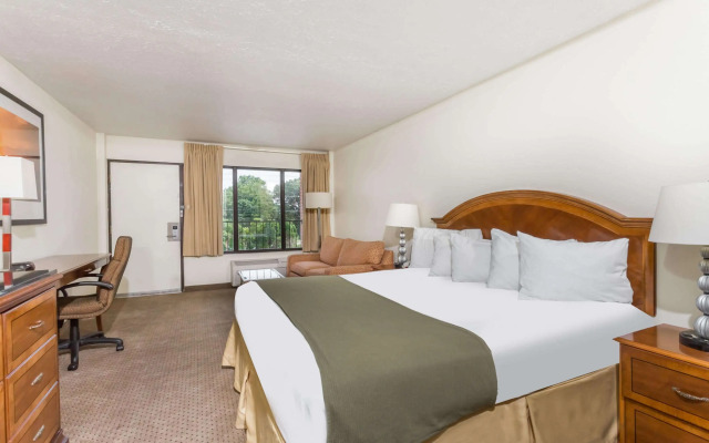 Days Inn by Wyndham Bedford