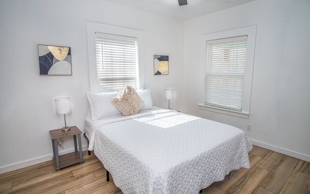 Cozy Remodeled 2br 1ba Near Downtown