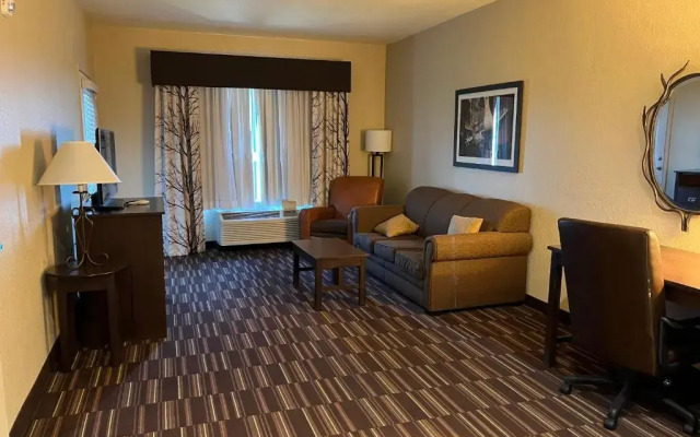 Comfort Inn & Suites