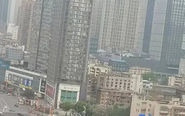 Moye Light Luxury Hotel (Wuyi Square IFS International Financial Center)