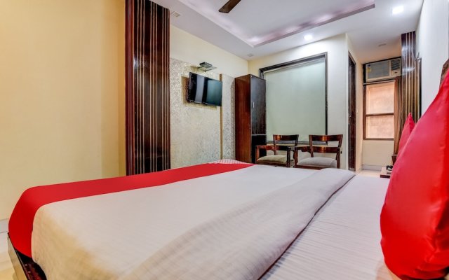 OYO 5985 Hotel Priya Palace