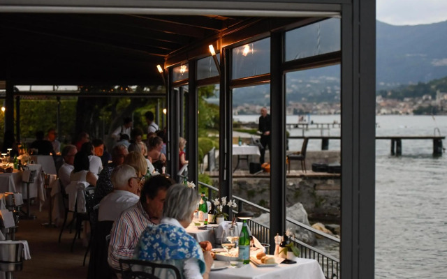 Bella Hotel & Restaurant