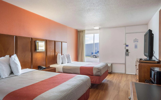 Motel 6 Van Buren, AR