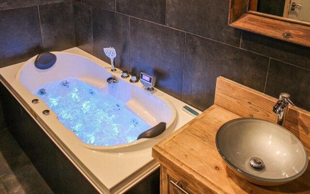 Awesome Apartment in Yerseke With 2 Bedrooms, Sauna and Wifi