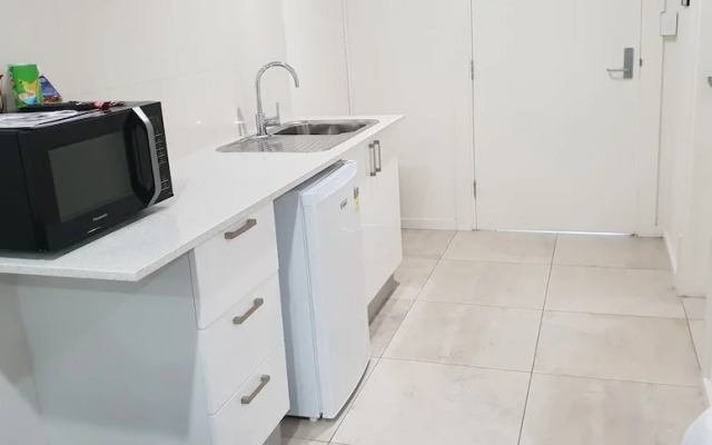 Carlton Suites