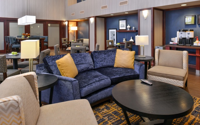 Hampton Inn & Suites Muncie