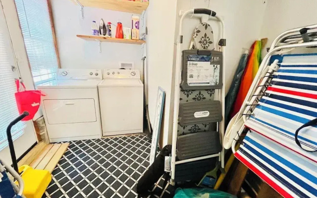 Saulsbury Street 23 #1