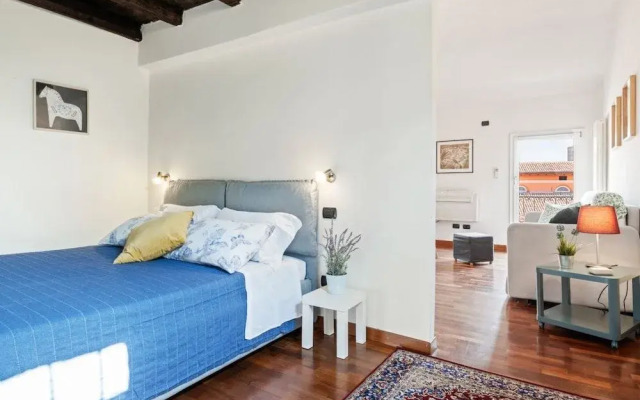 Piazza Dei Tribunali Apartment