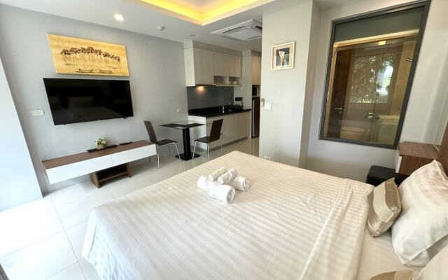 Studio with washer and WiFi in Rawai