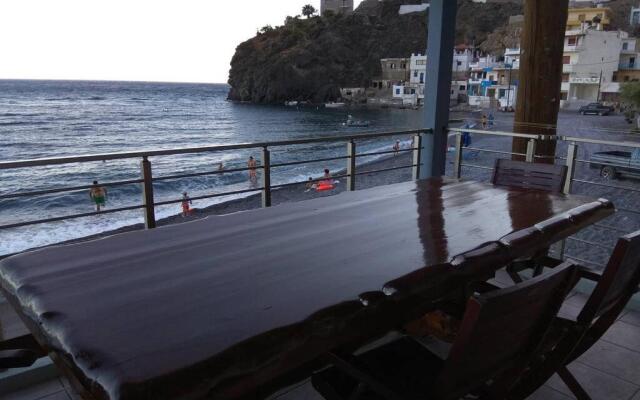 Tris Ekklisies Seaside Beach Apartment