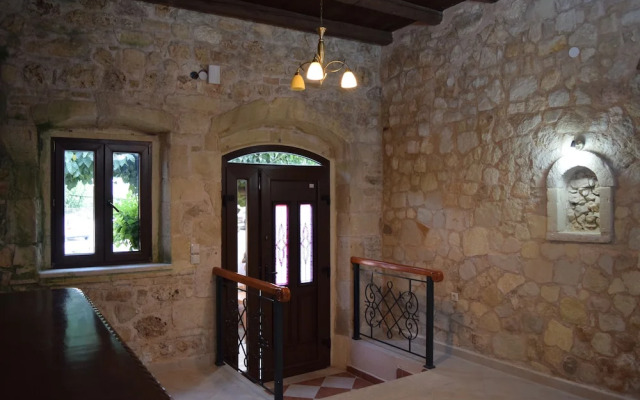 Venetian Cistern Villa