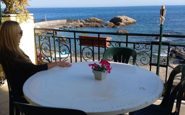 Homstel Beach - Taormina Hostel