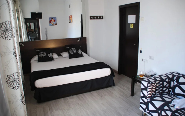 La Casita Amarilla