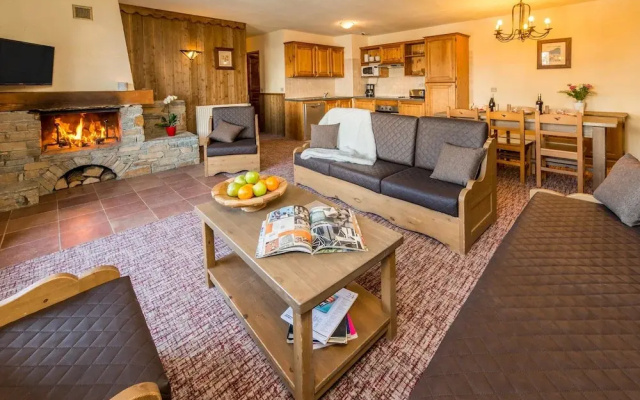 Chalet in Paradiski With Stunning Ski Views