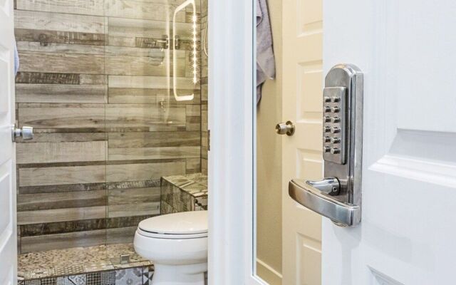 Montrose Guesthouse Suites