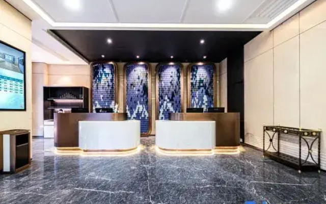 Mehood Hotel (Kunming Xin Luosiwan Tami Subway Station)