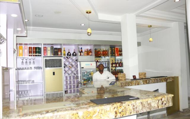 Bon Hotel Port Harcourt At LA Kings